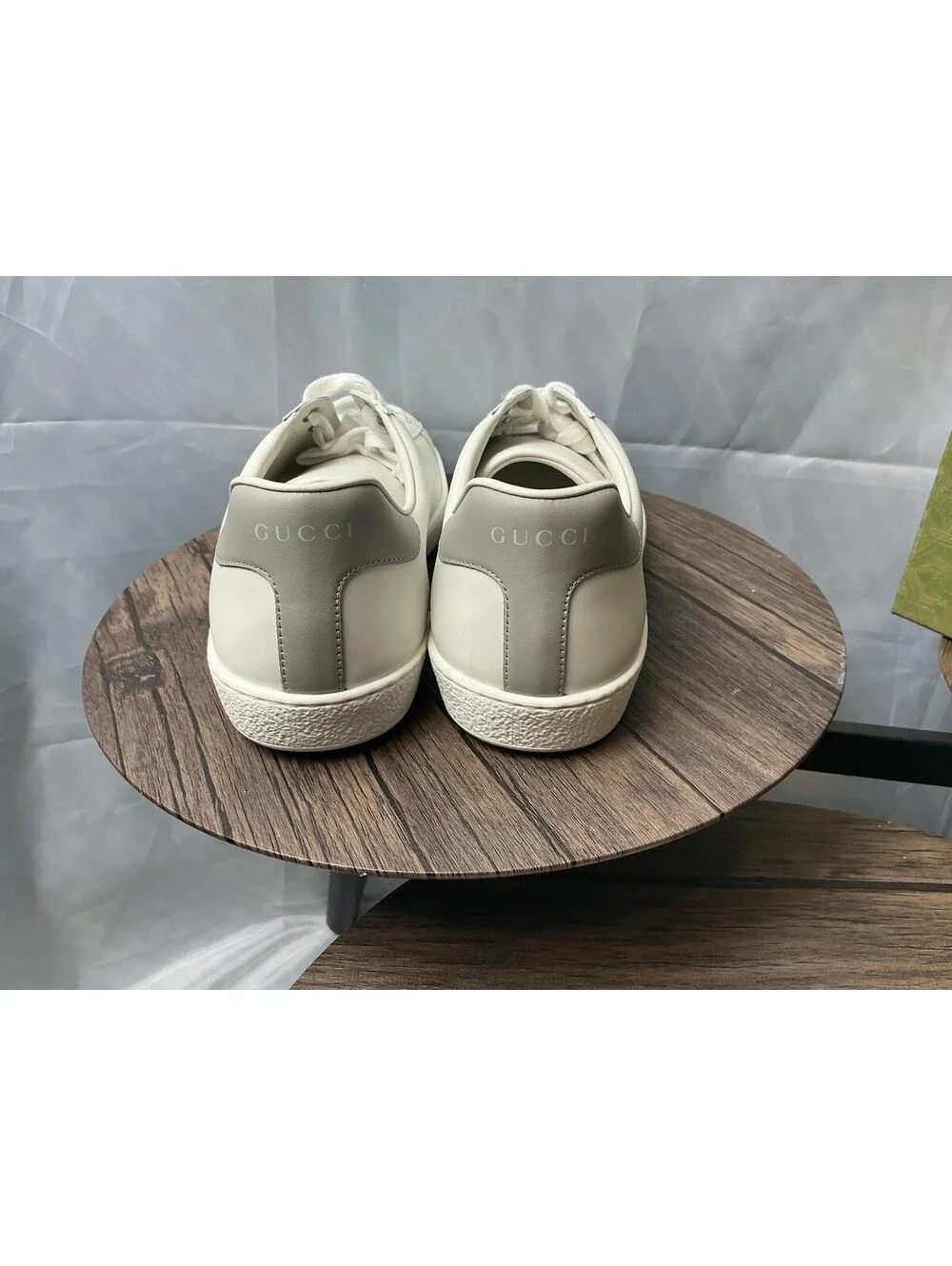 Gucci White Leather Low-Top Sneakers with Gray Heel Tab